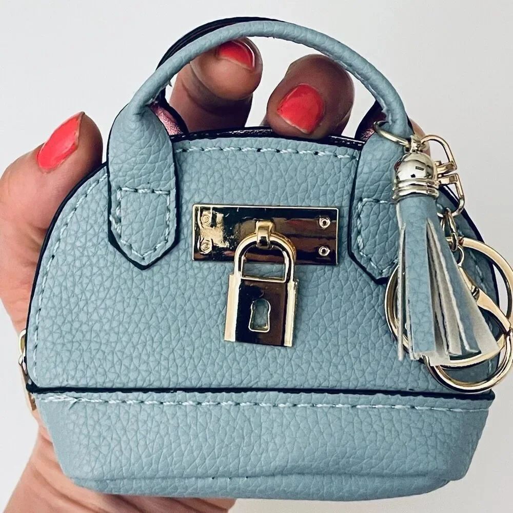 NWT Gorgeous Blue Pu Leather Purse Bag Charm Lobster Keyring Keyholder Keyring